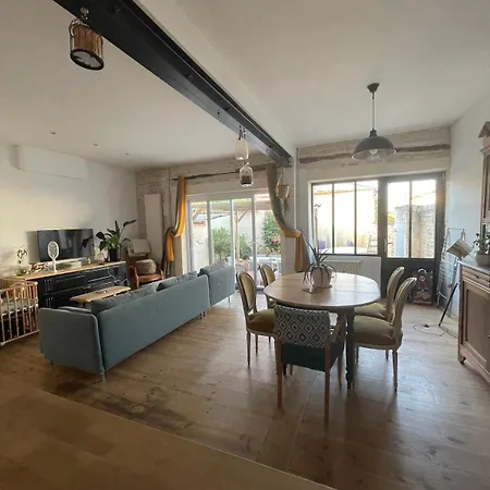 Maison En Pierre à 25min De La Rochelle *
