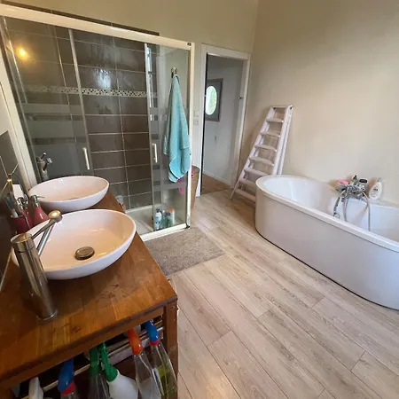 Maison En Pierre à 25min De La Rochelle Casa de Férias *