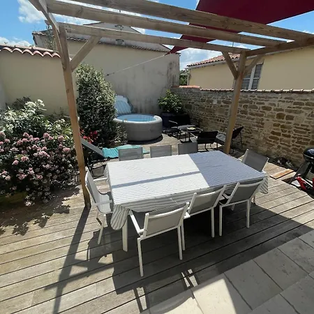 Hébergement de vacances Maison En Pierre à 25min De La Rochelle