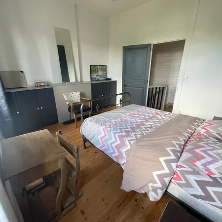 Casa de Férias Maison En Pierre à 25min De La Rochelle *